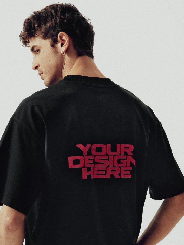 model in oversized tshirt